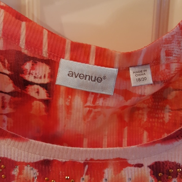 Top - Picture 2 of 2